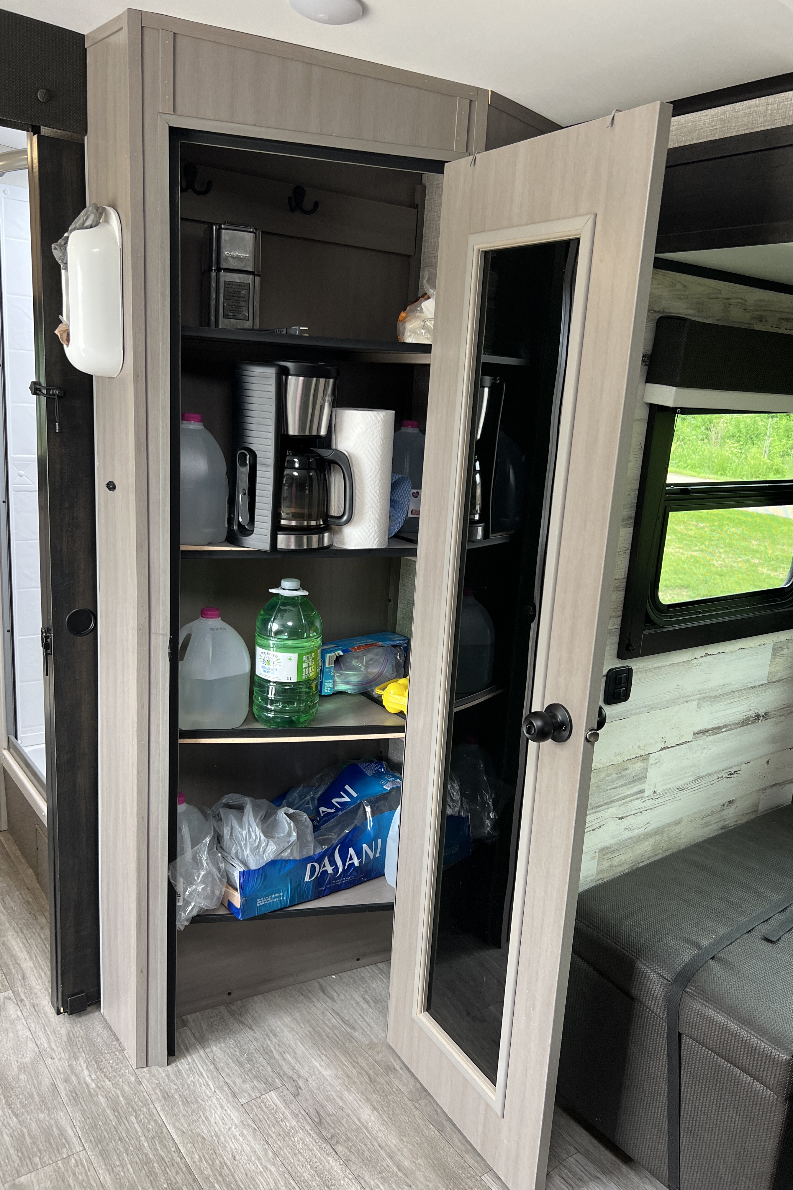 Couples Glamping In Comfort