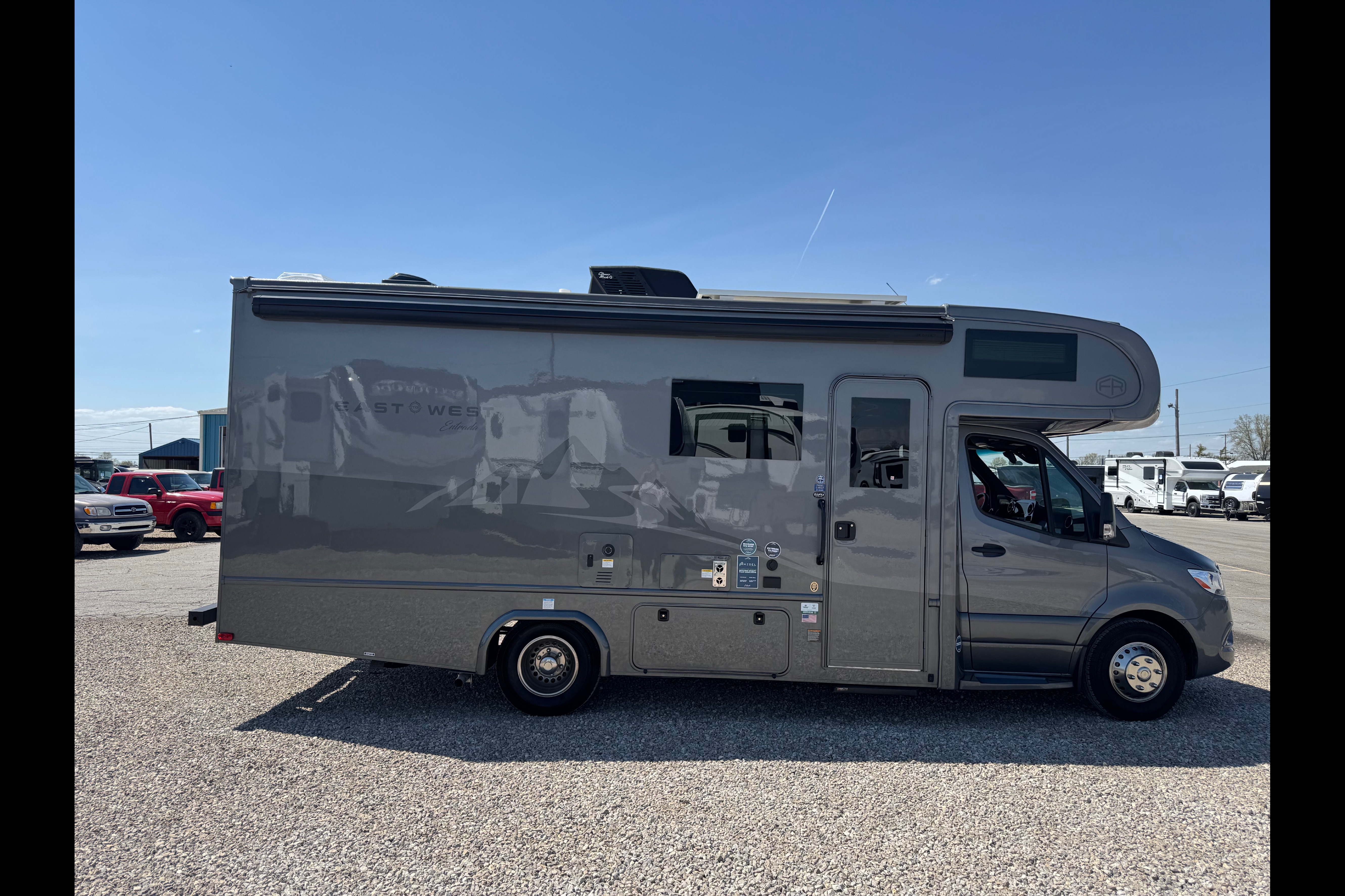 Brand new 2025 East to West Entrada 24FM ClassC
