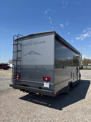 Brand new 2025 East to West Entrada 24FM ClassC