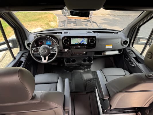 Brand new 2025 East to West Entrada 24FM ClassC