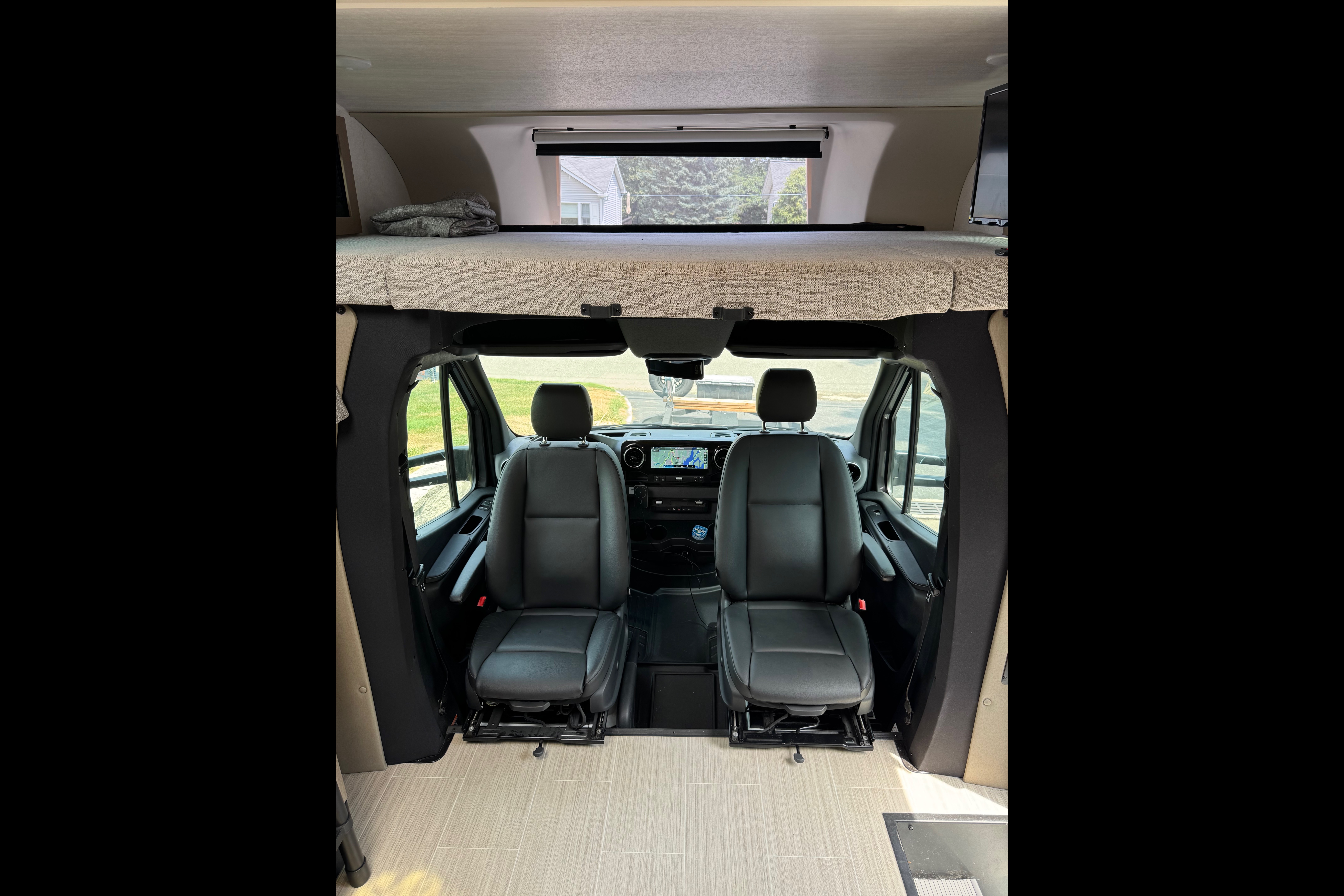 Brand new 2025 East to West Entrada 24FM ClassC