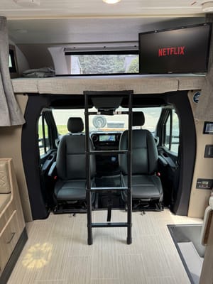Brand new 2025 East to West Entrada 24FM ClassC