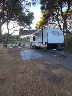 2018 Surveyor 247BH Dog Friendly + Bunkhouse + Island, Sleeps 8