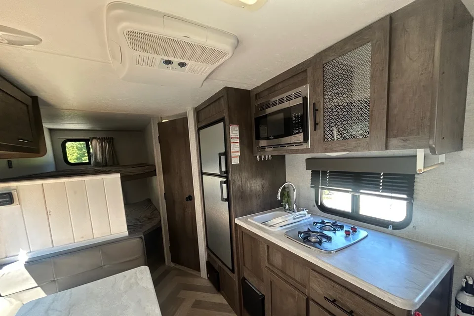 🏕️ Coastal Camping in Comfort
