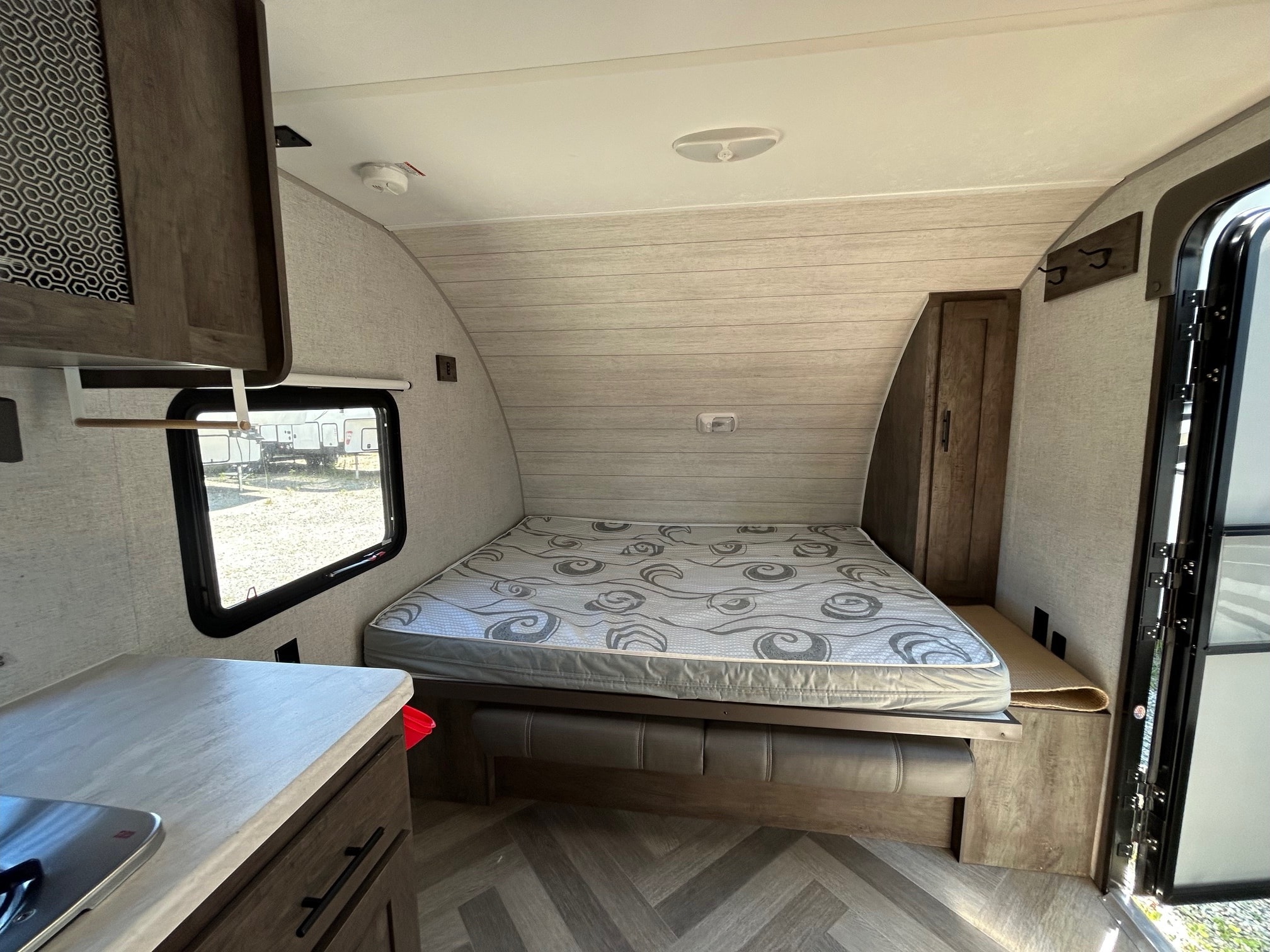🏕️ Coastal Camping in Comfort