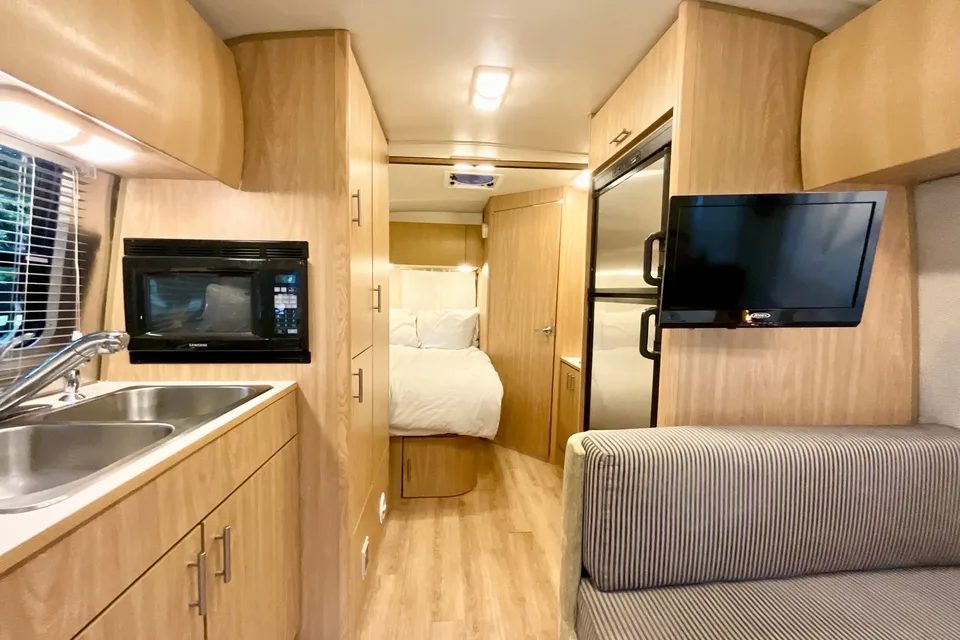 Airstream Safari Travel Trailer