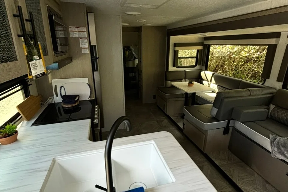 2024 Wildwood X-Lite - Family Friendly Bunkhouse Adventure!