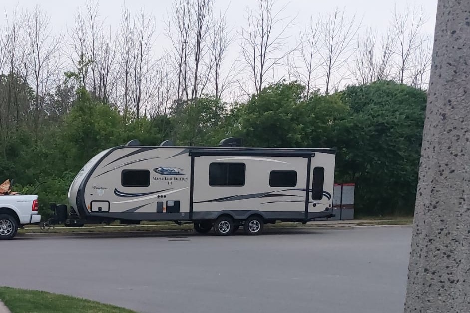 Raymond 's Coachmen Freedom Express Travel Trailer