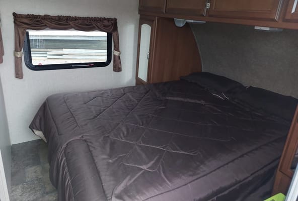 Raymond 's Coachmen Freedom Express Travel Trailer