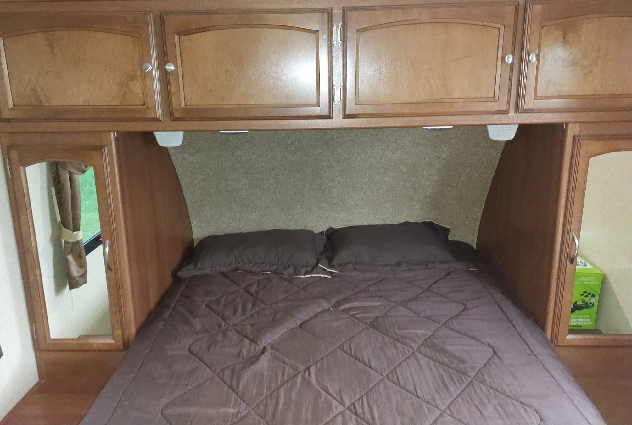 Raymond 's Coachmen Freedom Express Travel Trailer