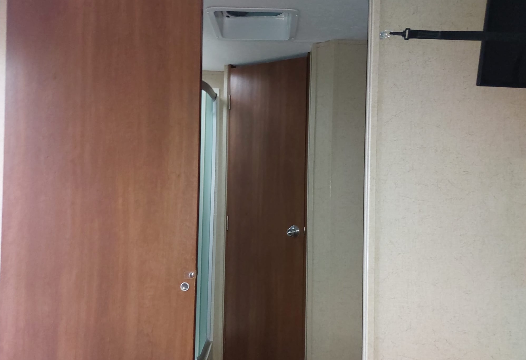 Raymond 's Coachmen Freedom Express Travel Trailer
