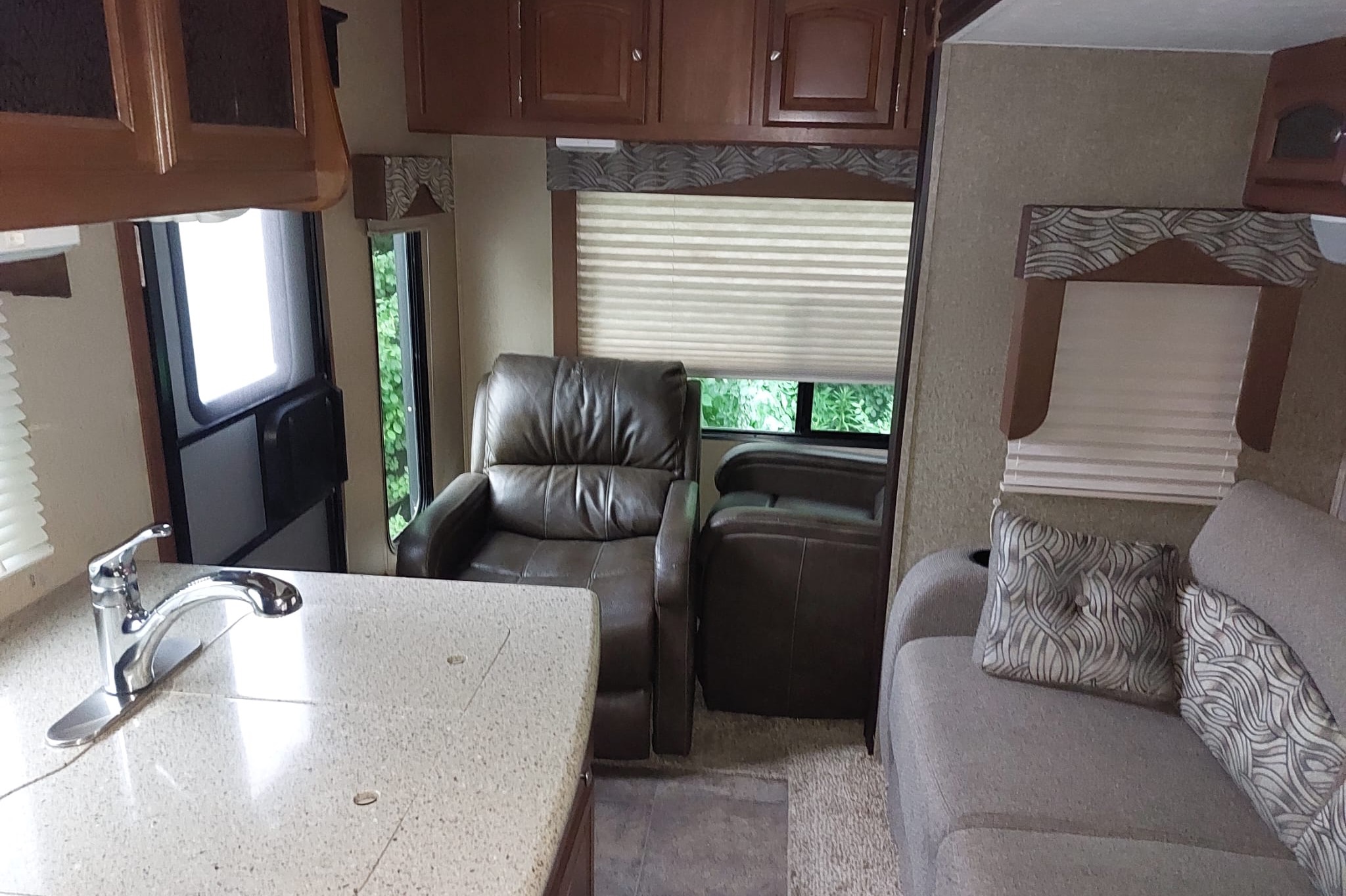 Raymond 's Coachmen Freedom Express Travel Trailer
