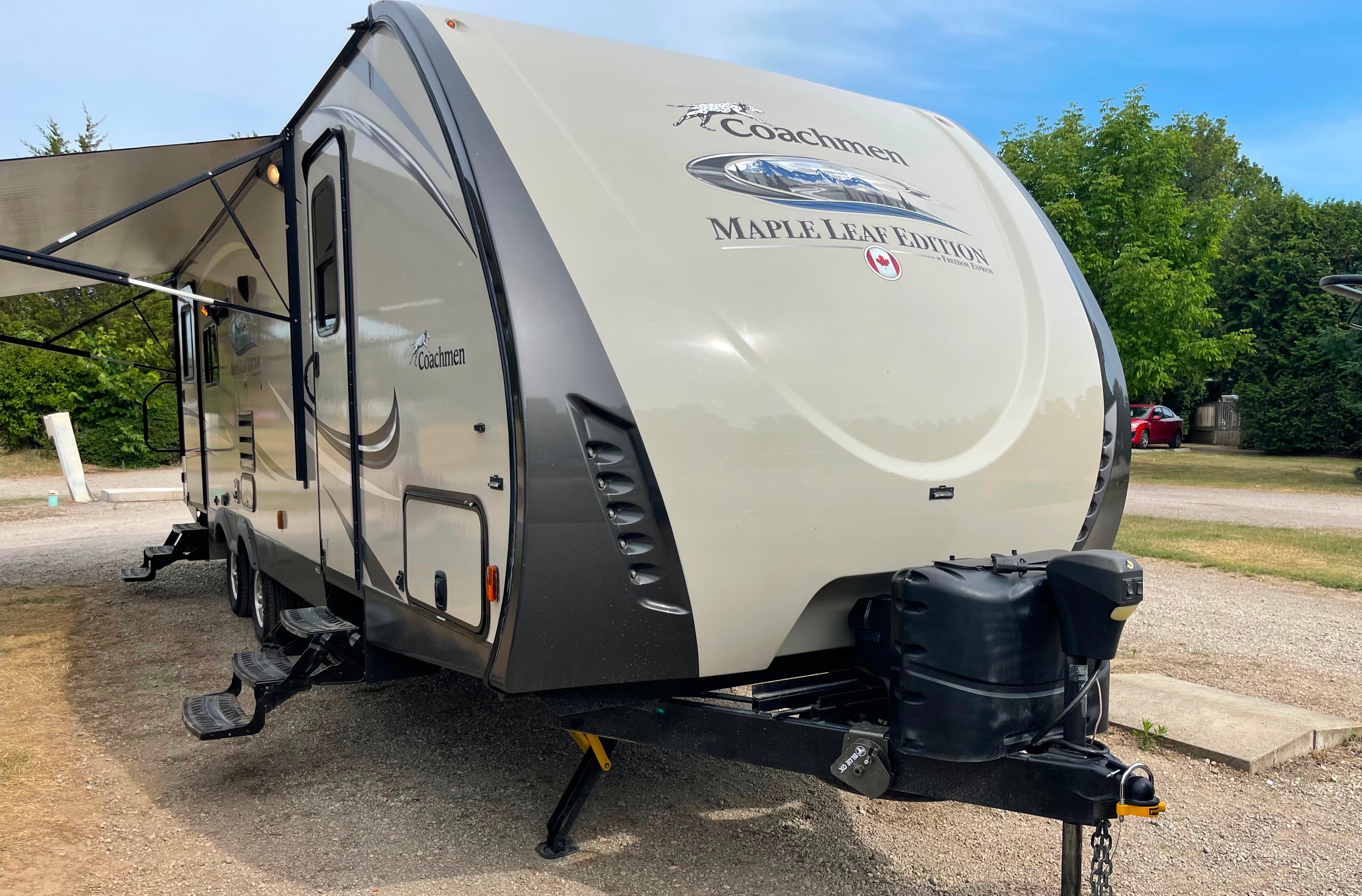 Raymond 's Coachmen Freedom Express Travel Trailer