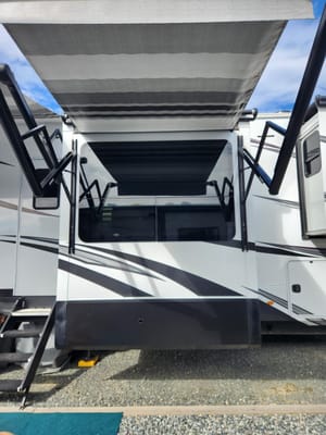 Luxury 5th Wheel | Front Living & High-End Comfort - 2021 Grand Design Solitude 346FLS - WE DELIVER!
