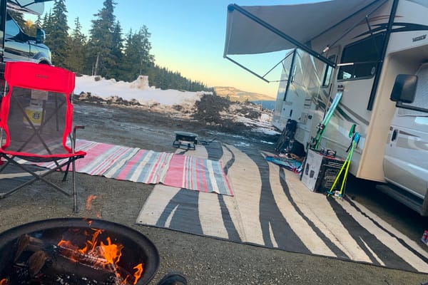 Ian 's Winnebago Mini winnie Class C with( bunk beds )