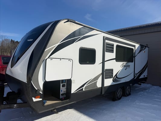 James's 2800bh Grand Design Imagine Travel Trailer