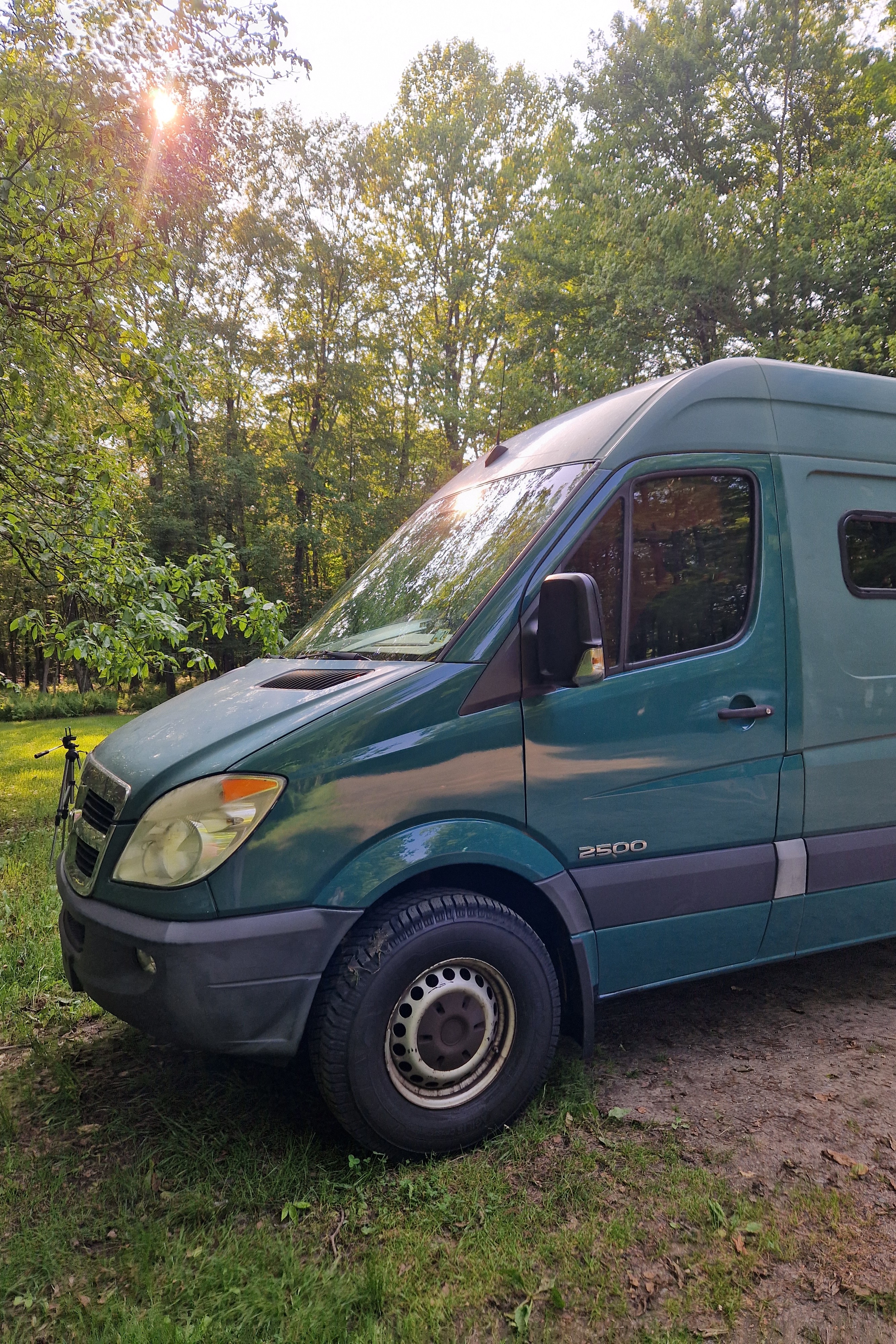 Edgar: Converted Sprinter Van * Pet Friendly *