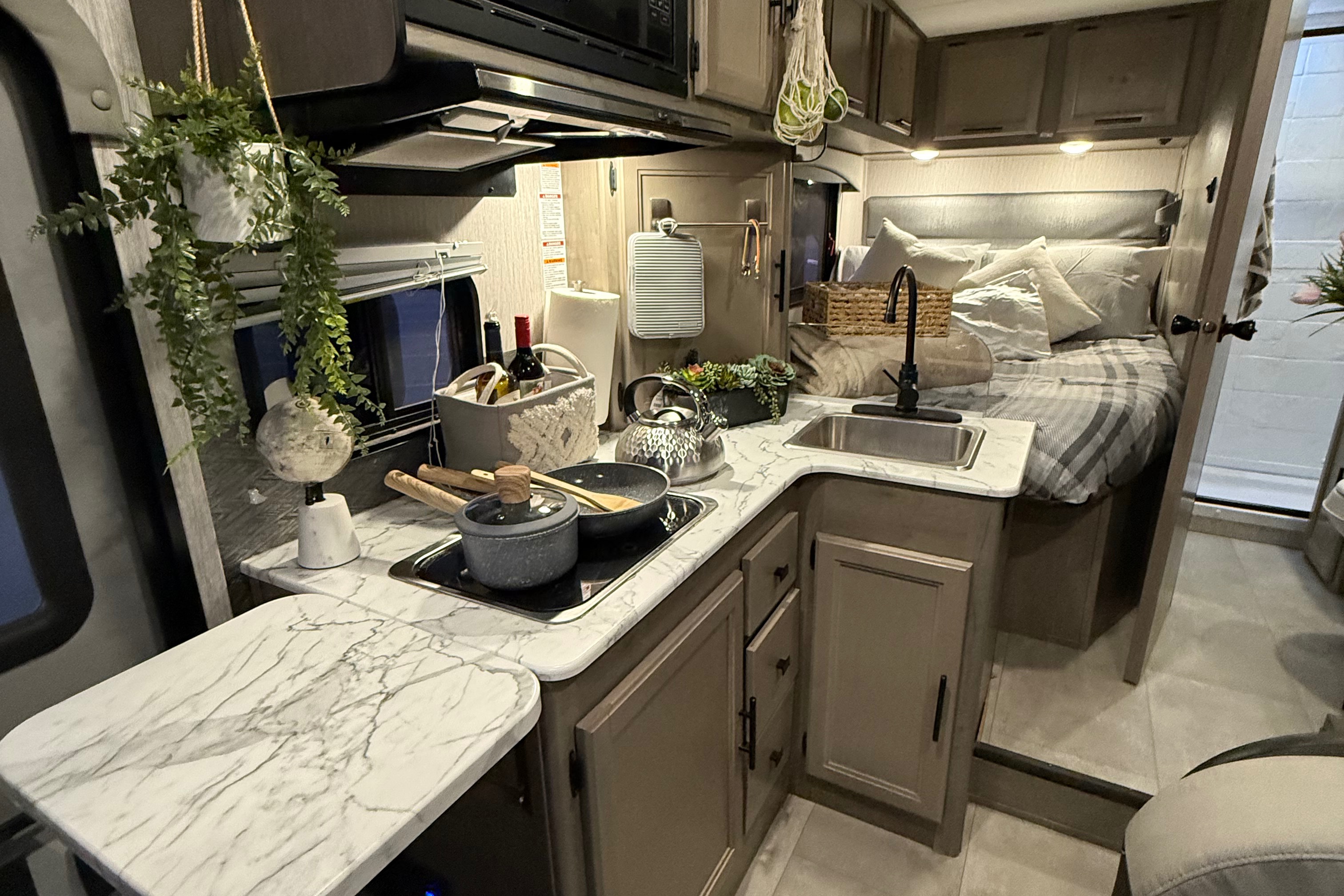 2022 Coachmen Cross Trail - Explore in Comfort & Style