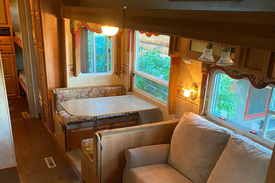 Craven Comfort Jayco Eagle Fifth Wheel