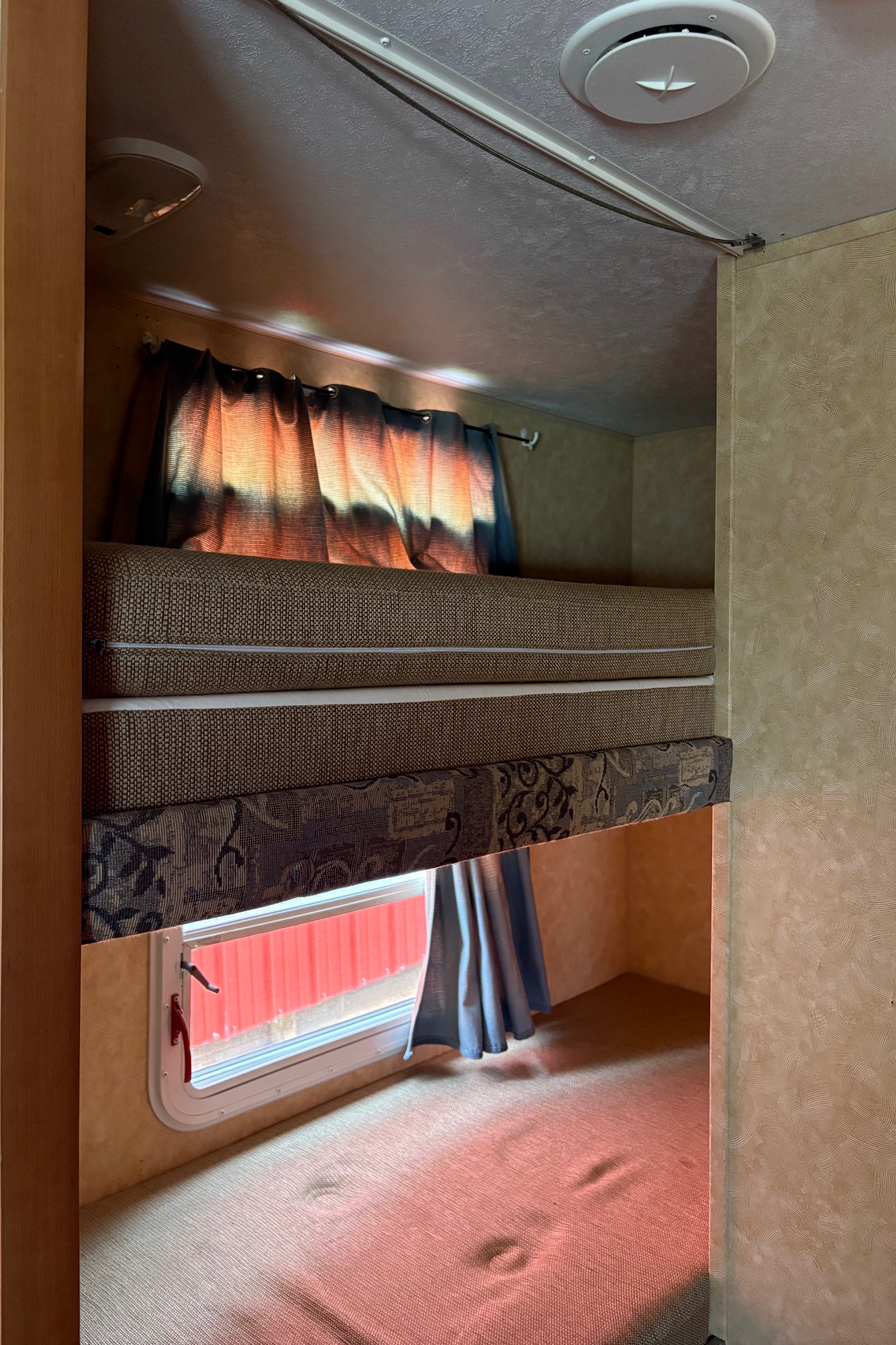 L and K’s Starcraft Travelstar Travel Trailer
