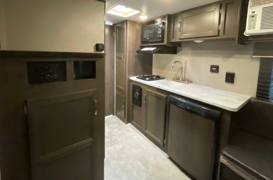 2021 Jayco Baja-SUV-towable
