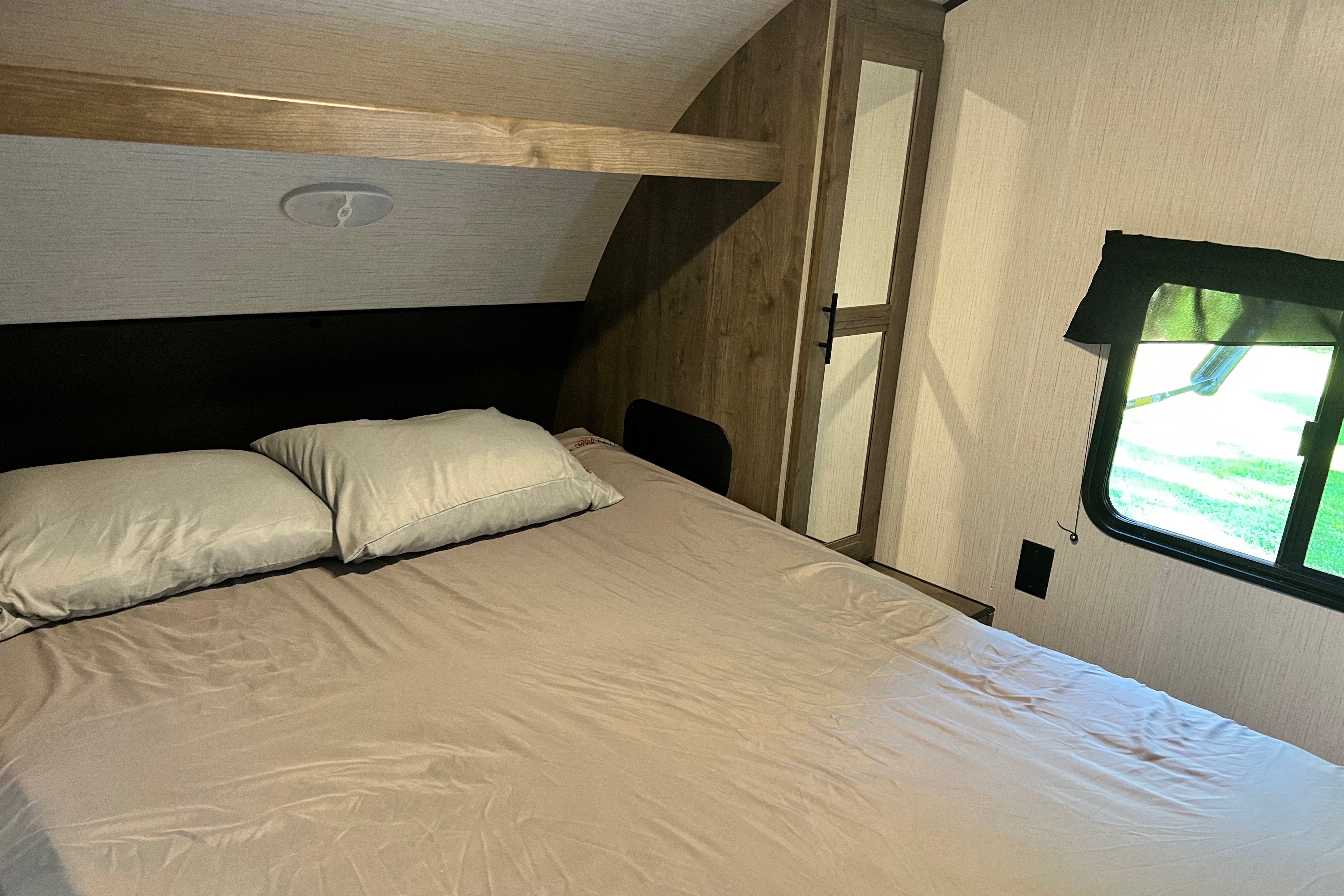 Heartland Pioneer Ds320 Travel Trailer