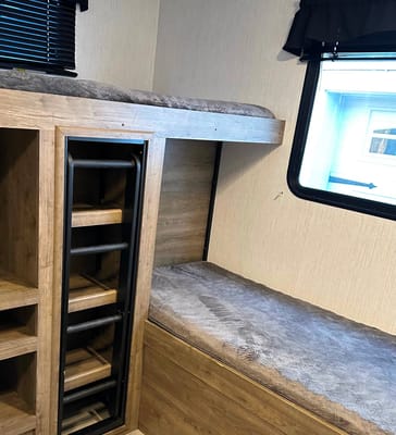Heartland Pioneer Ds320 Travel Trailer