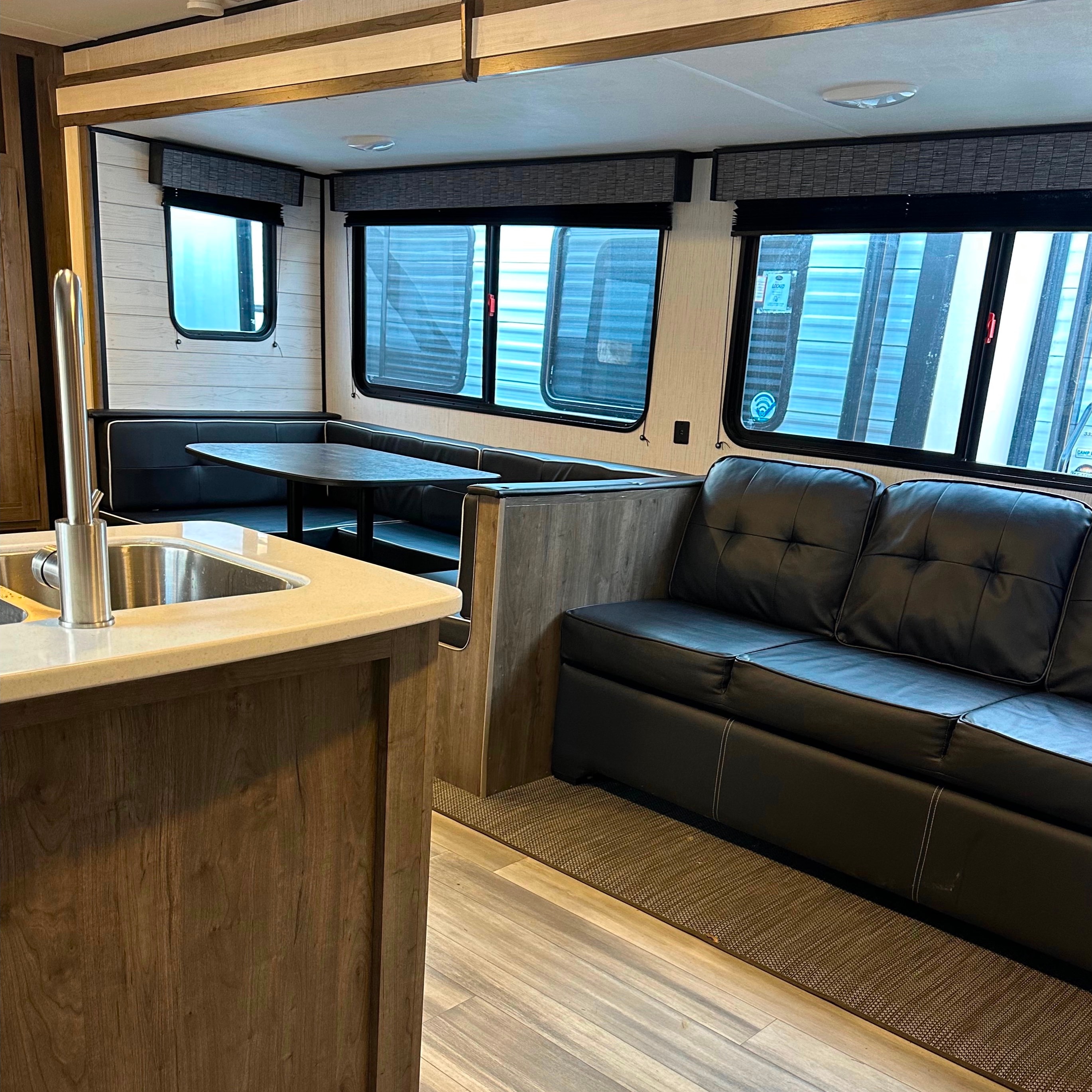 Heartland Pioneer Ds320 Travel Trailer