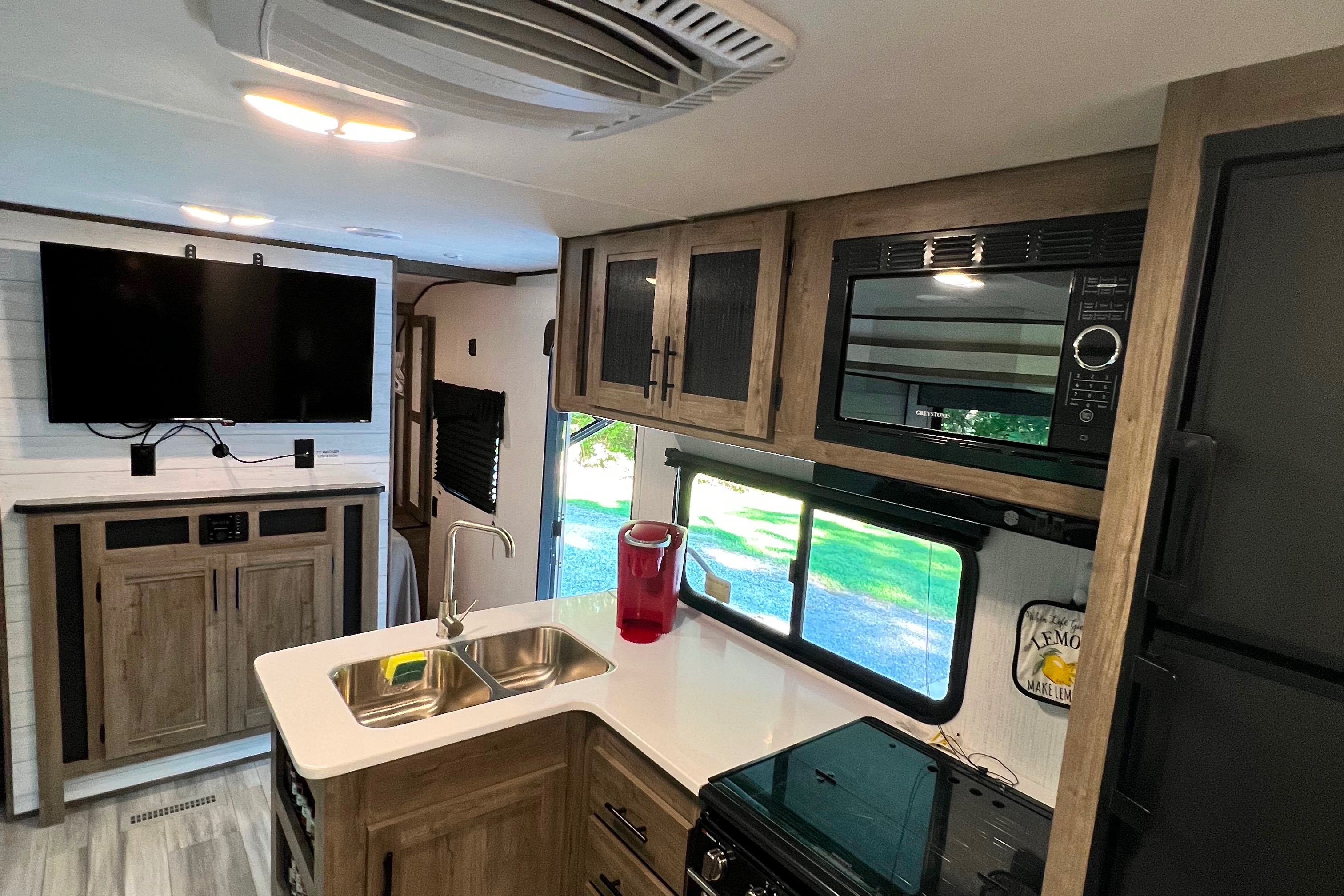 Heartland Pioneer Ds320 Travel Trailer