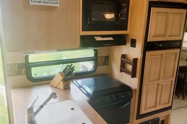 Patricia's Rockwood by Forest River Signature ULTRALITE Fifth Wheel