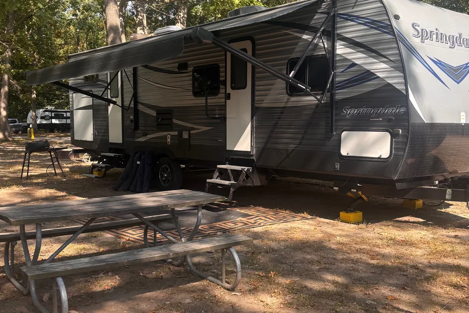 AC Unsinger’s camper Keystone Springdale Travel Trailer