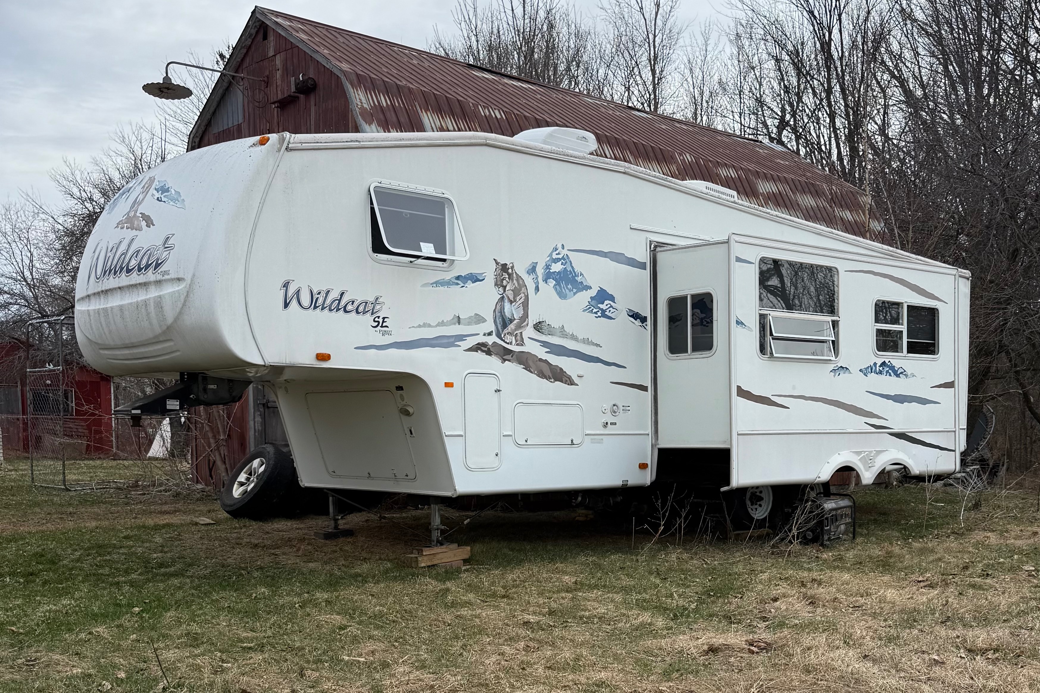 Forest River Wild Cat Fifth Wheel