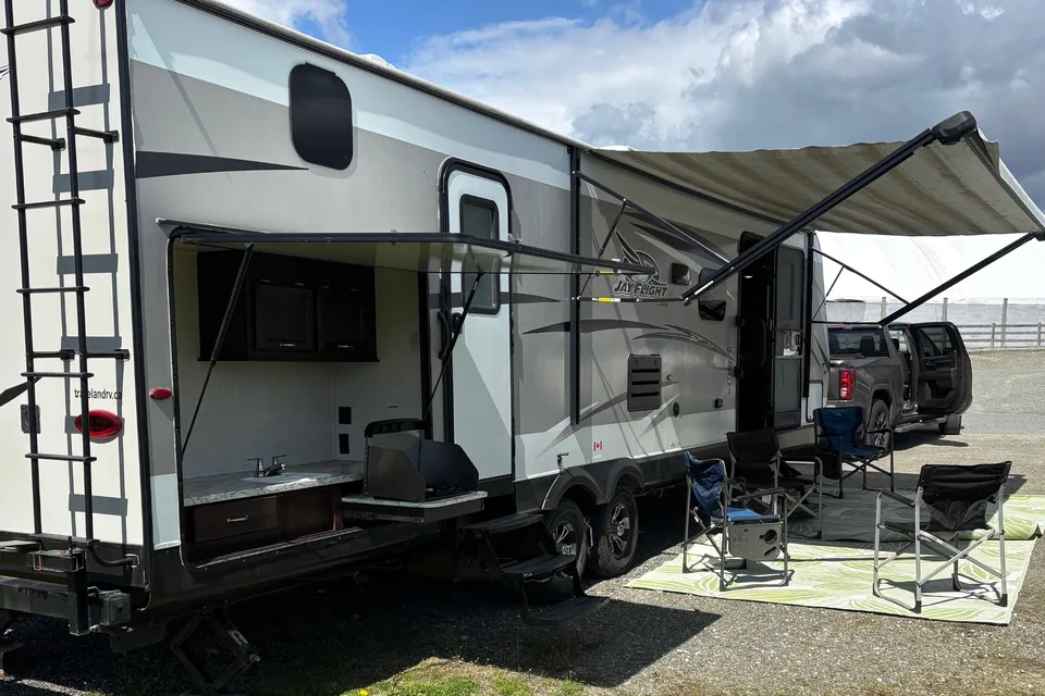 ✨Jayco Jay Flight 32BHDS – Sleeps 10 | Outdoor Kitchen | Family Bunkhouse ✨