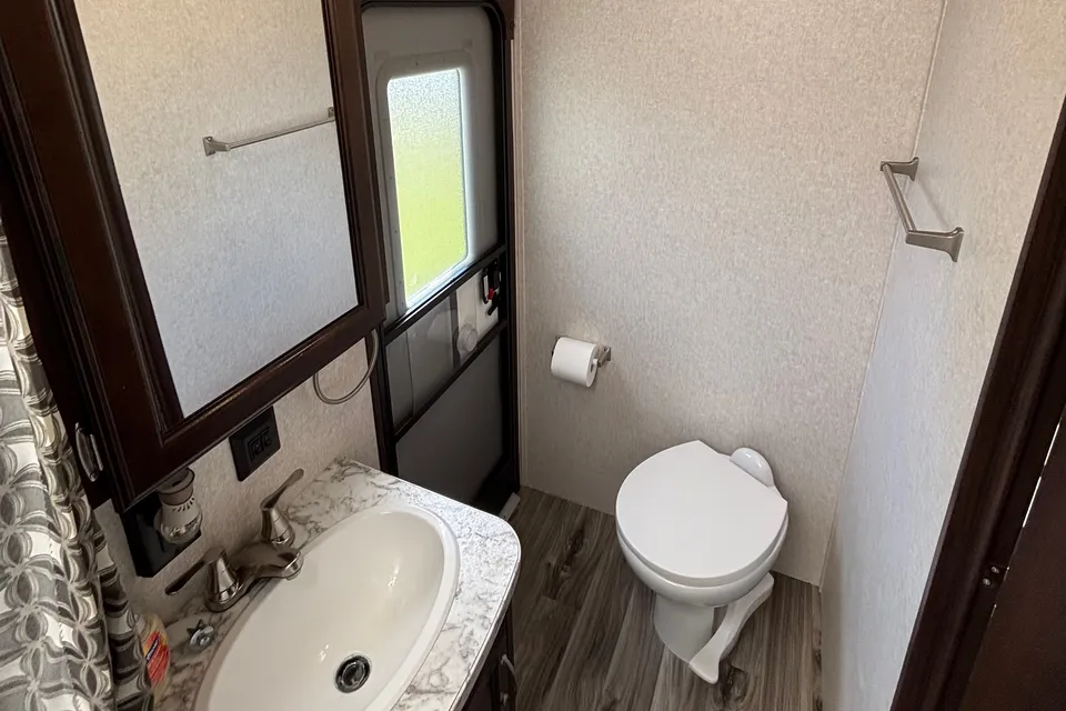 ✨Jayco Jay Flight 32BHDS – Sleeps 10 | Outdoor Kitchen | Family Bunkhouse ✨