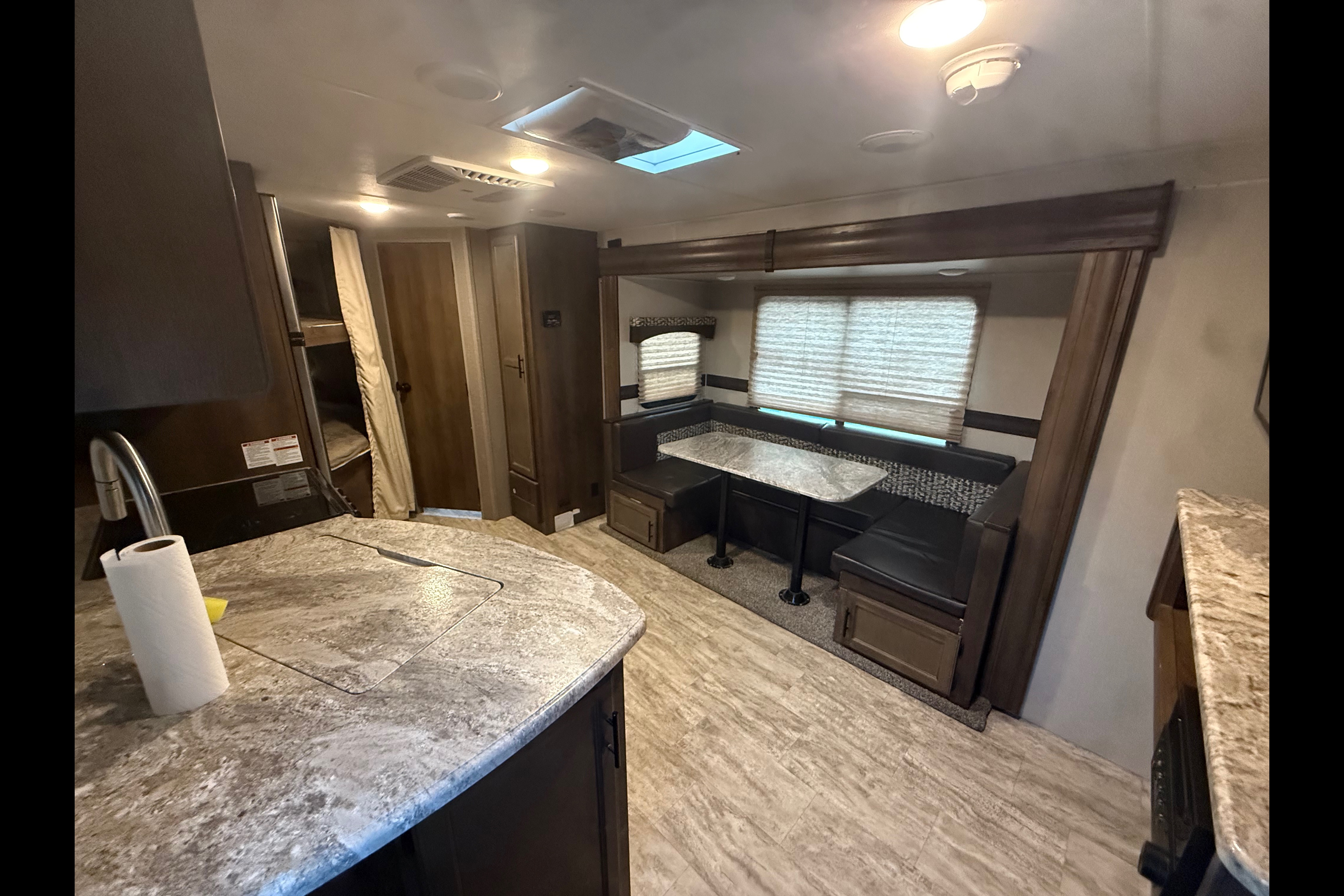 KZ connect 241 bhk Travel Trailer