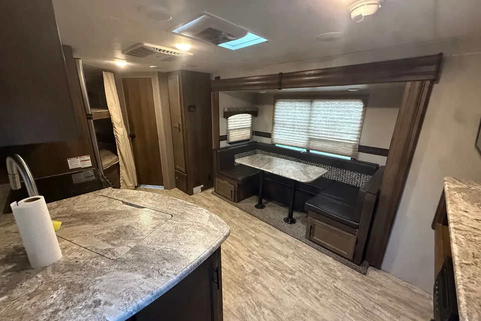 KZ connect 241 bhk Travel Trailer