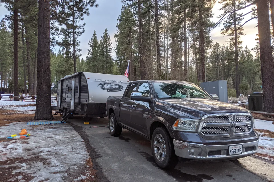23 ft 1 Queen bed with Bunkbeds family friendly Travel Trailer
