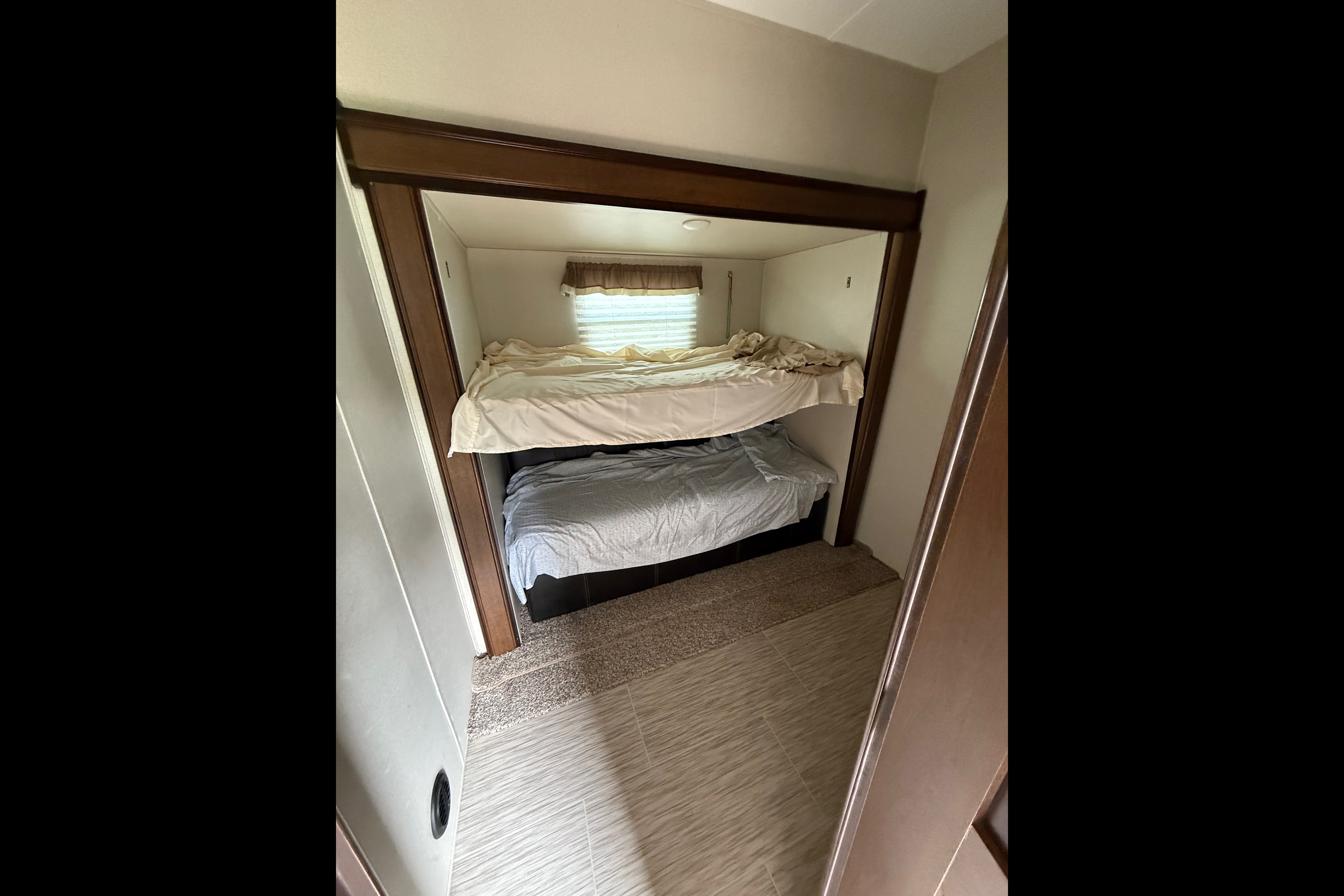 Kyle's Prime Time Crusader Lite Fifth Wheel