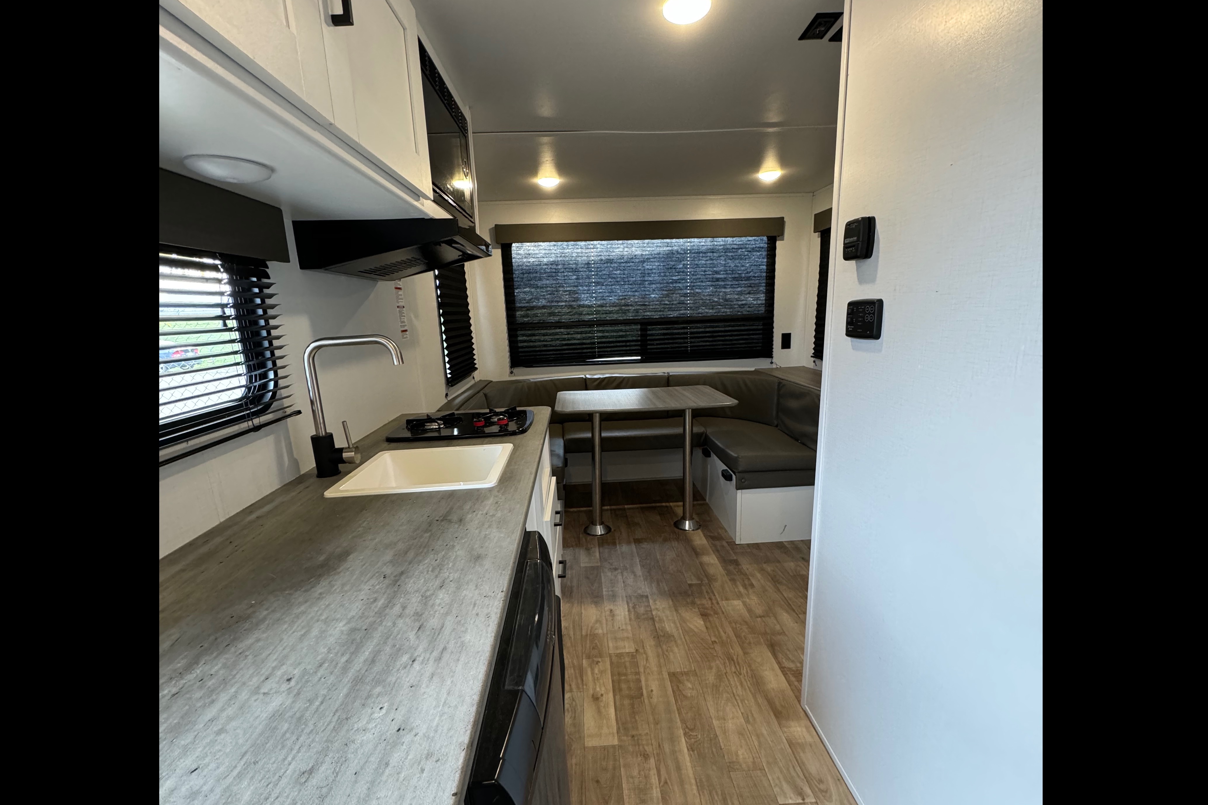 Viktoriya’s Hideout 2022 Travel Trailer