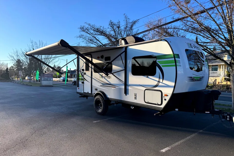 Cory's Flagstaff E Pro 19FBS Travel Trailer