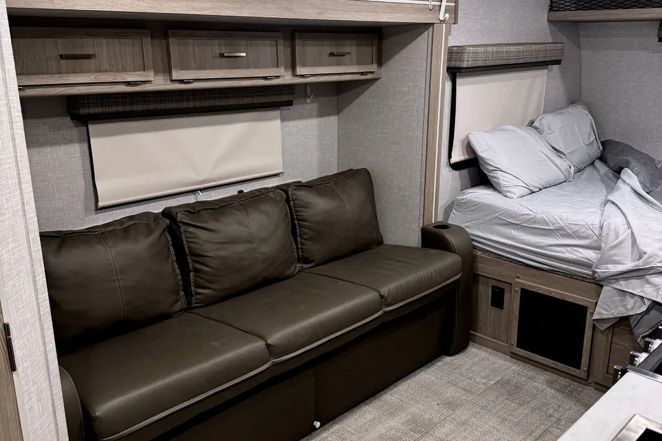 Cory's Flagstaff E Pro 19FBS Travel Trailer