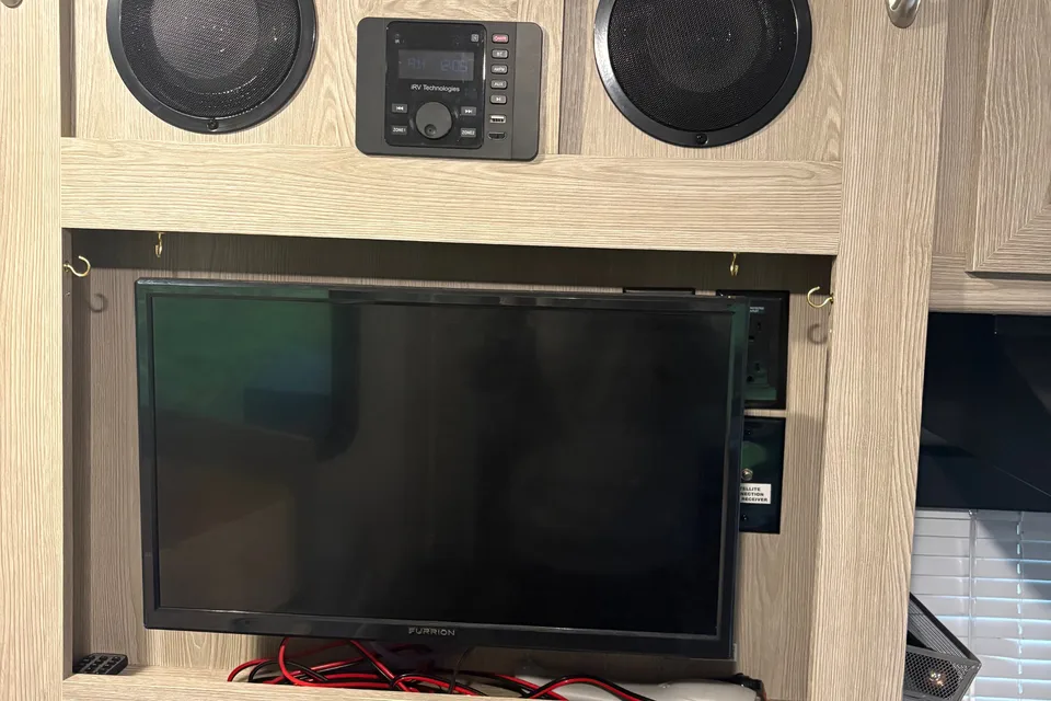 Cory's Flagstaff E Pro 19FBS Travel Trailer