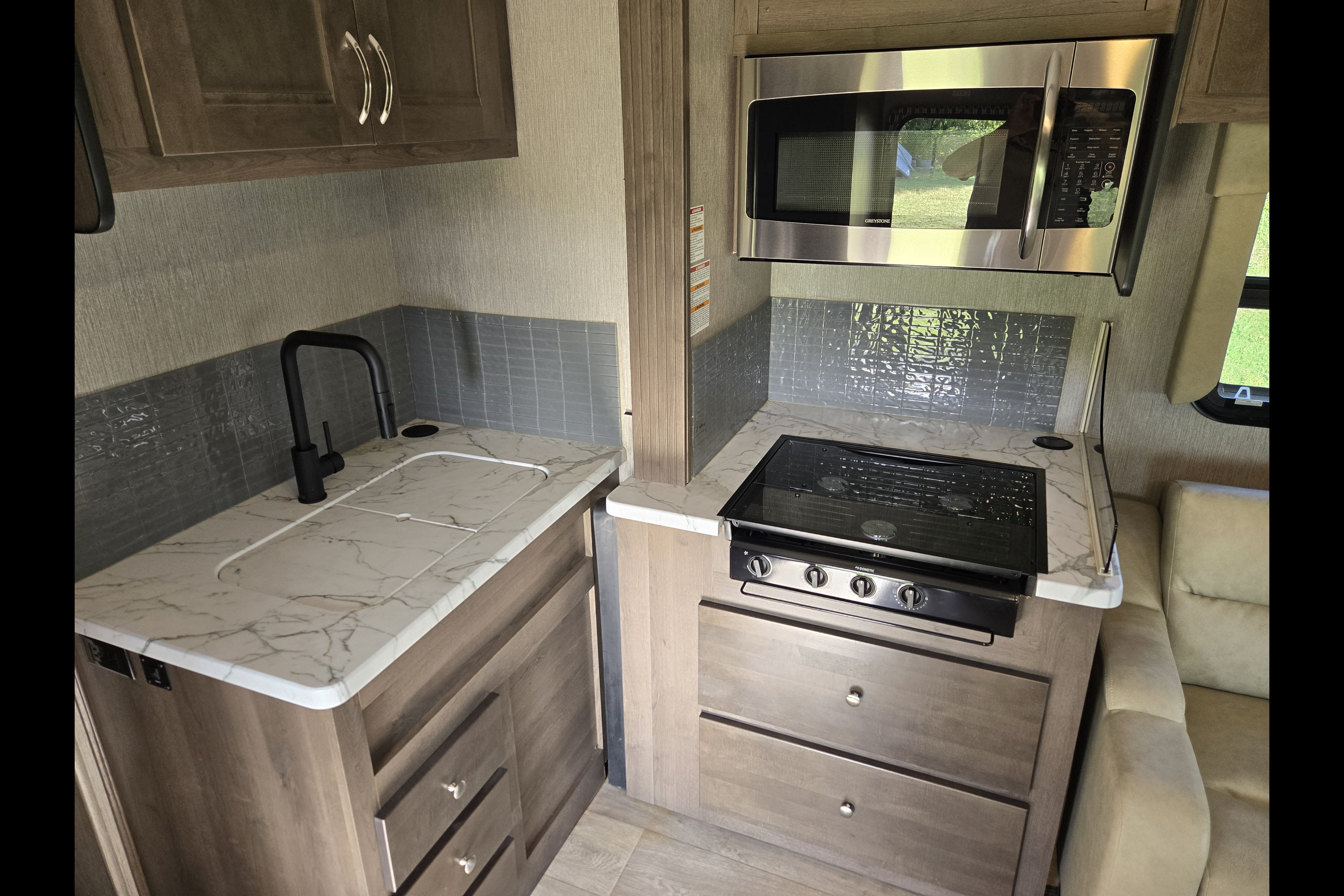32' Bunkhouse | Bunks + Smart TVs | Pet/Smoke-Free