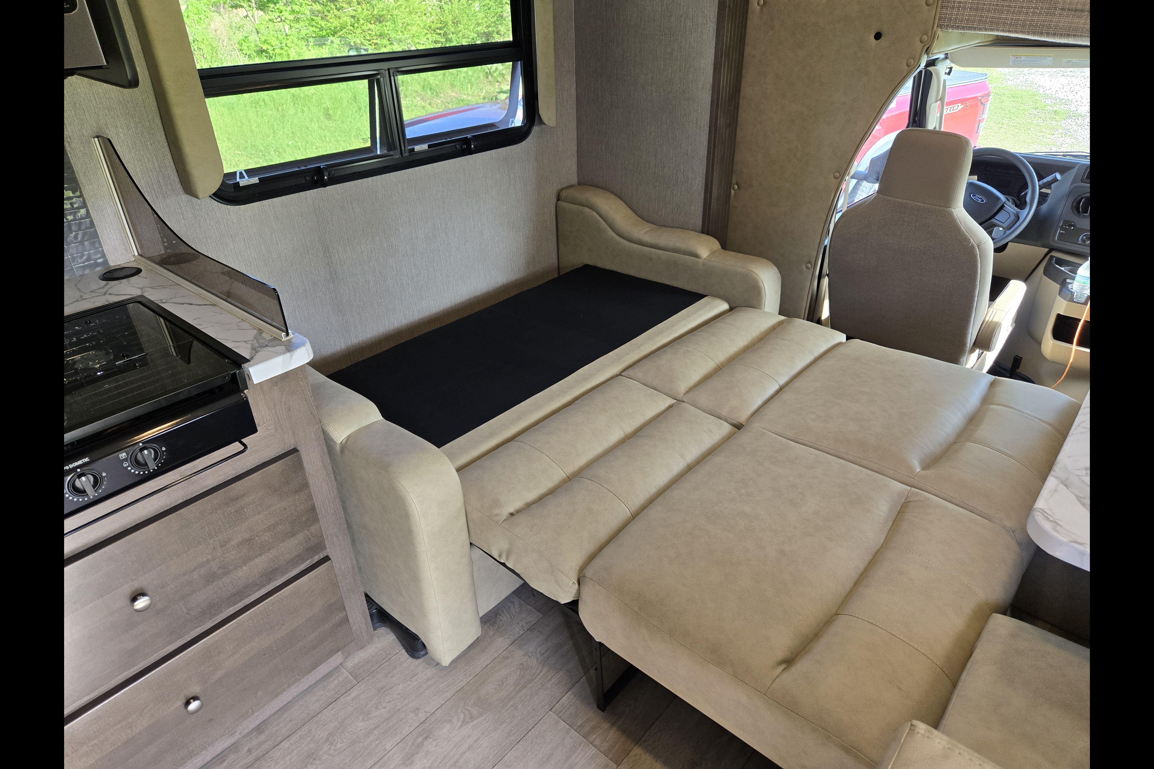 32' Bunkhouse | Bunks + Smart TVs | Pet/Smoke-Free