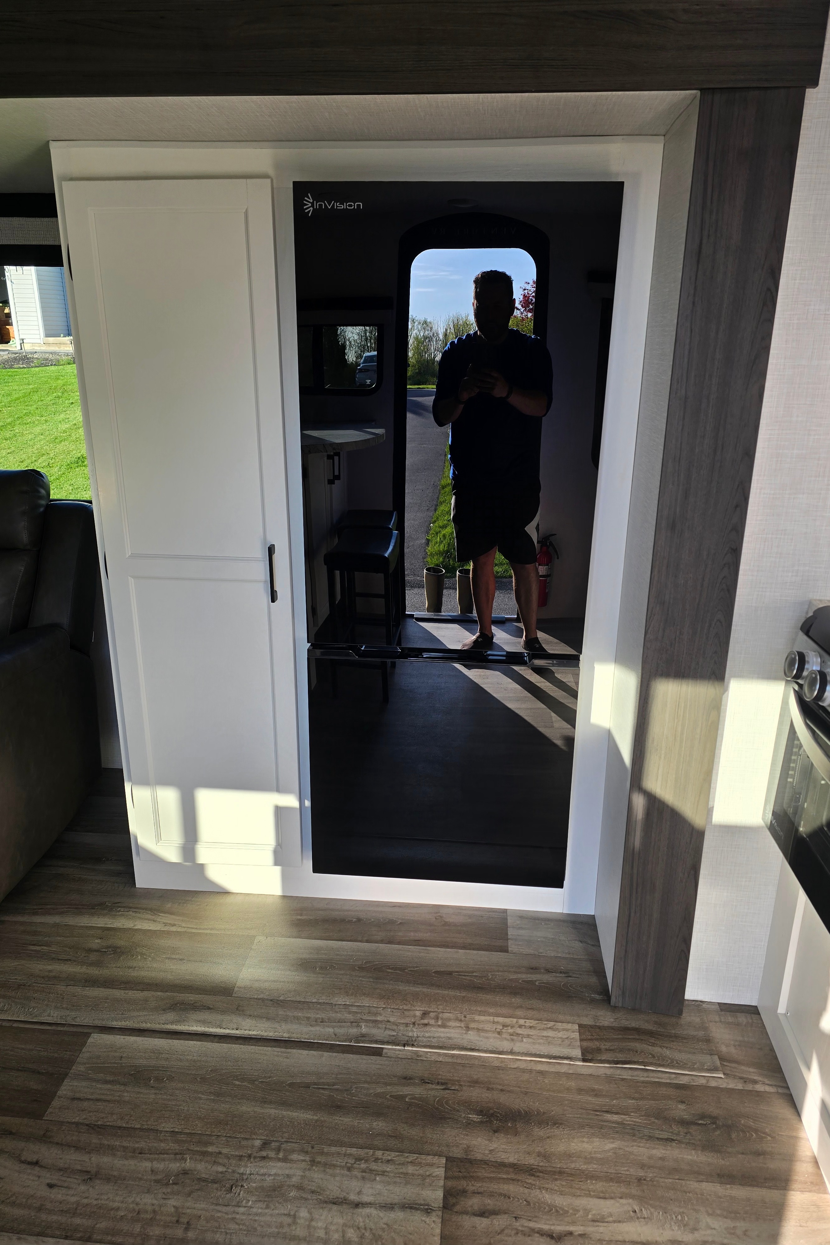 Tate and Allison's Venture Stratus 302VBH Travel Trailer