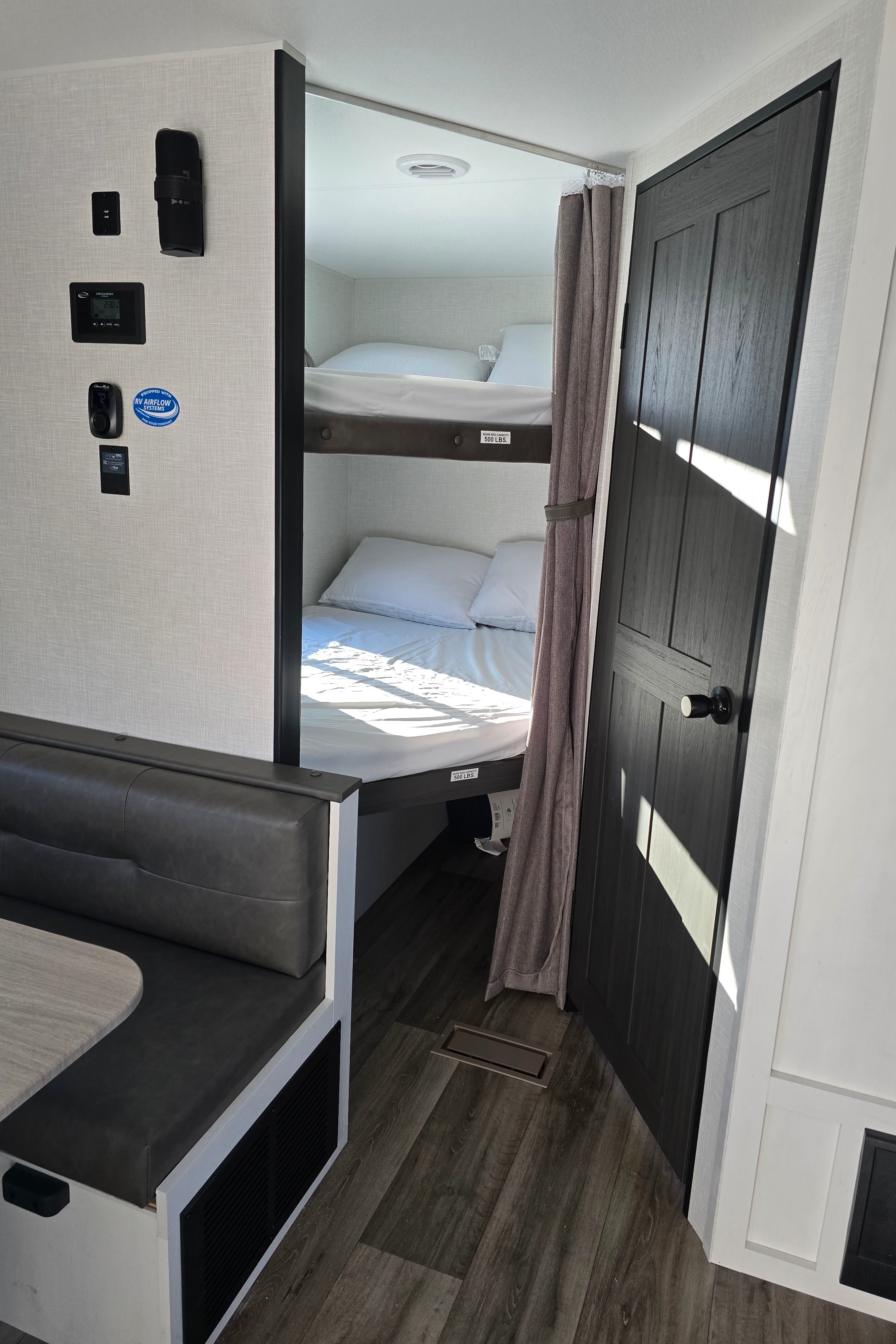 Tate and Allison's Venture Stratus 302VBH Travel Trailer