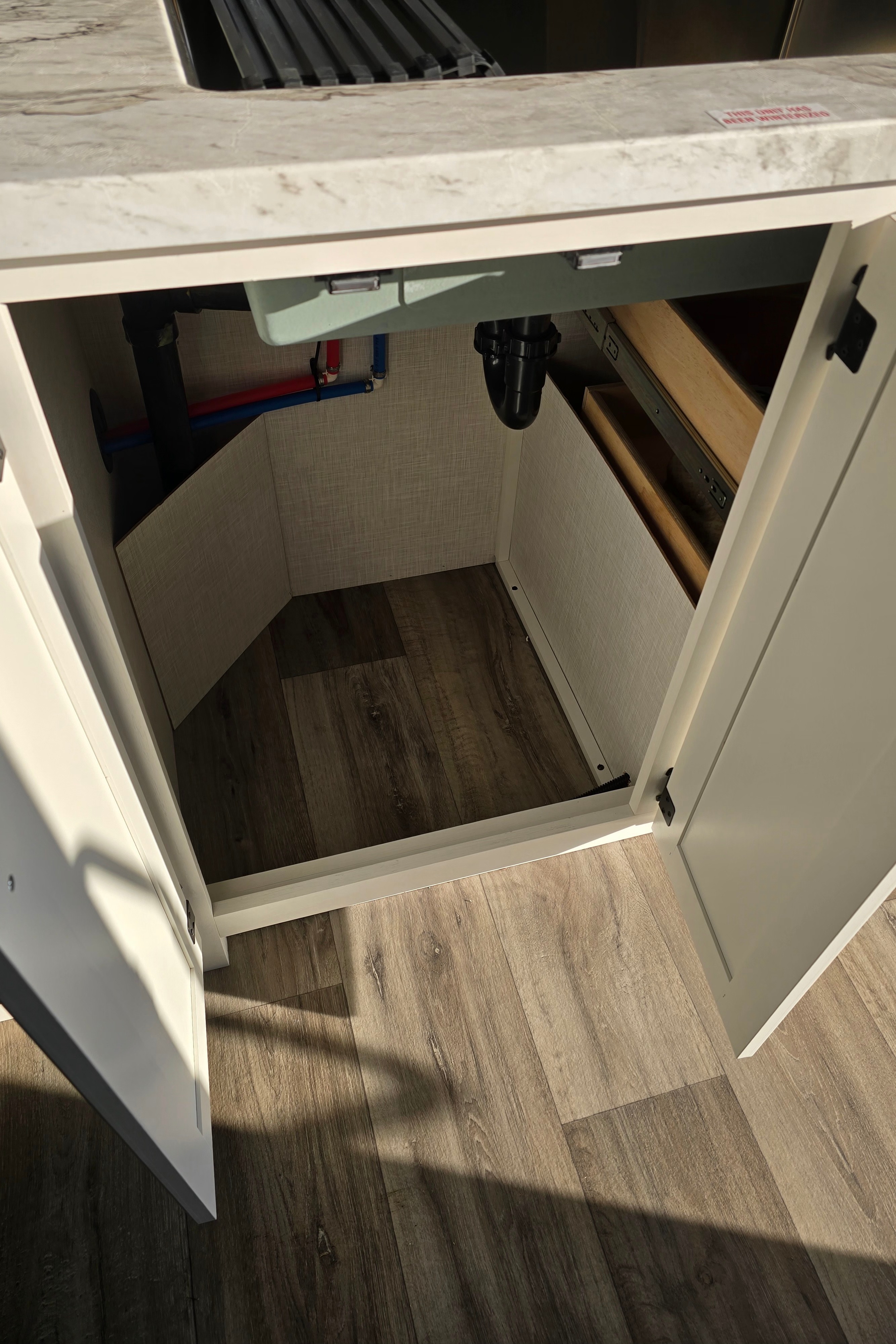 Tate and Allison's Venture Stratus 302VBH Travel Trailer