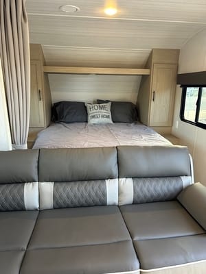 2024 Salem Sleeps 8 With Bunk Beds & Solar!