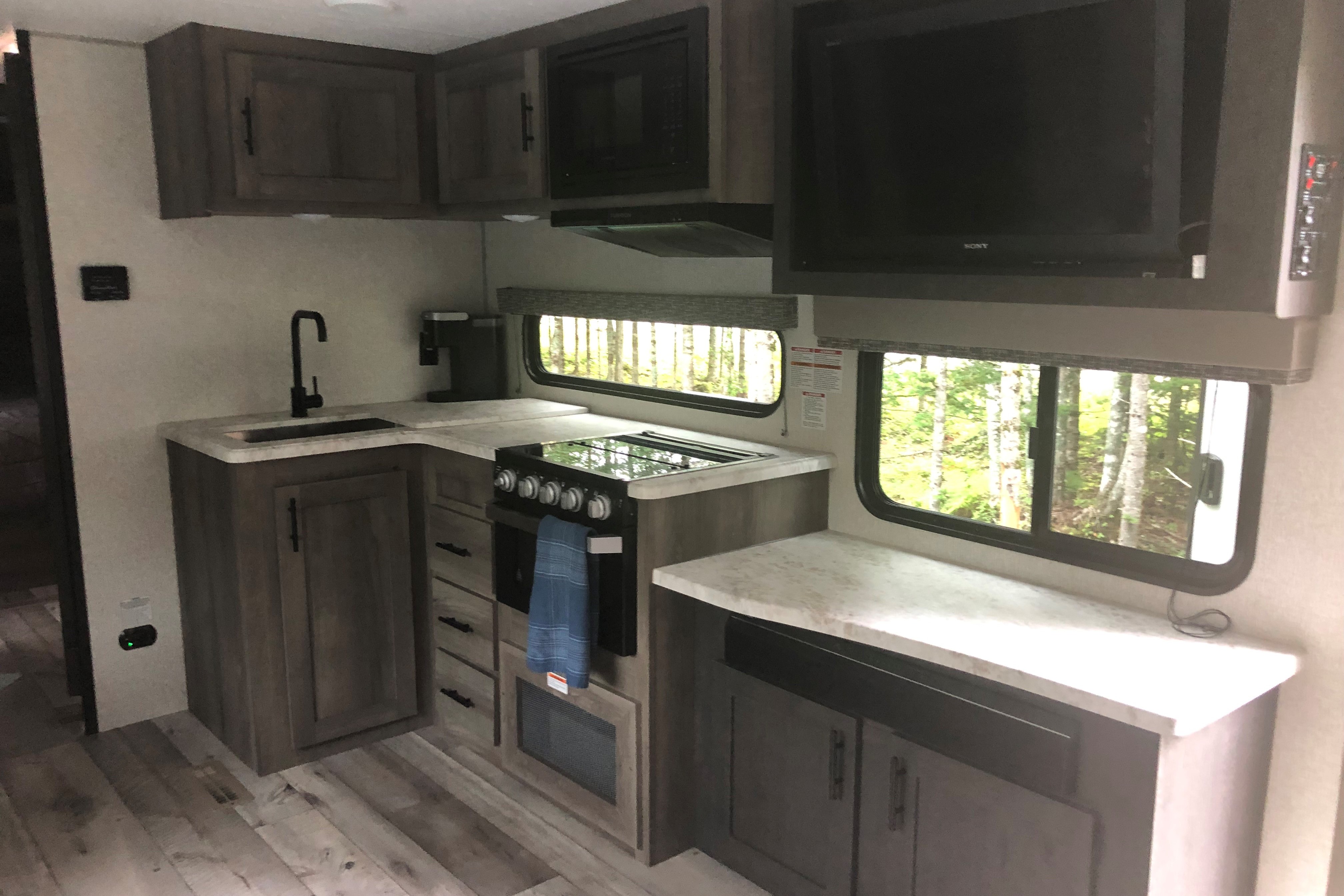 KZ Sportsman 281BHSE Travel Trailer
