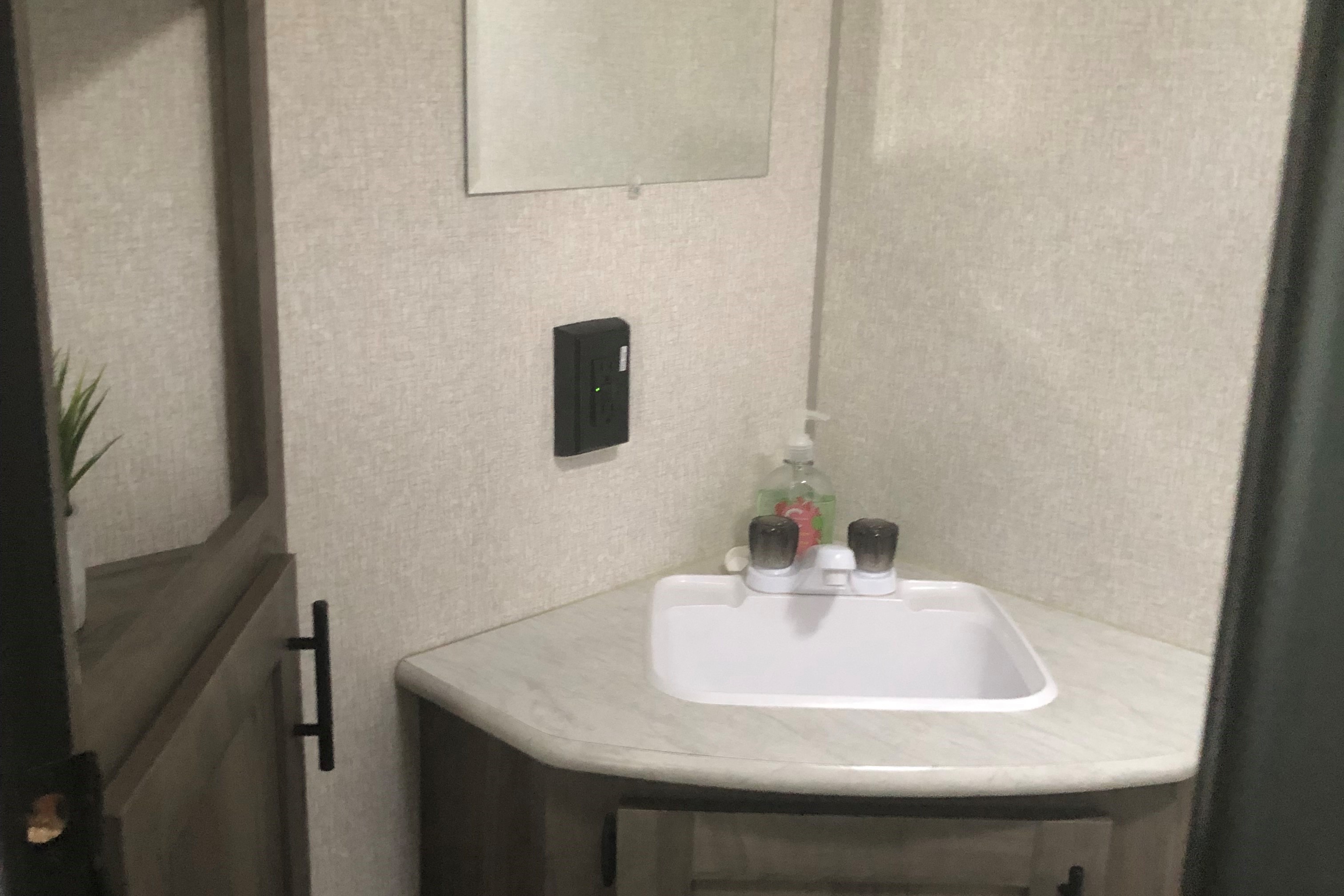 KZ Sportsman 281BHSE Travel Trailer